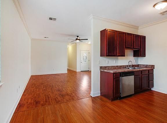 5th image of 3211 Dryades St