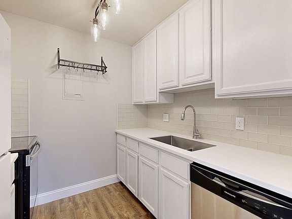 3rd image of 2108 Pauline Blvd APT 307