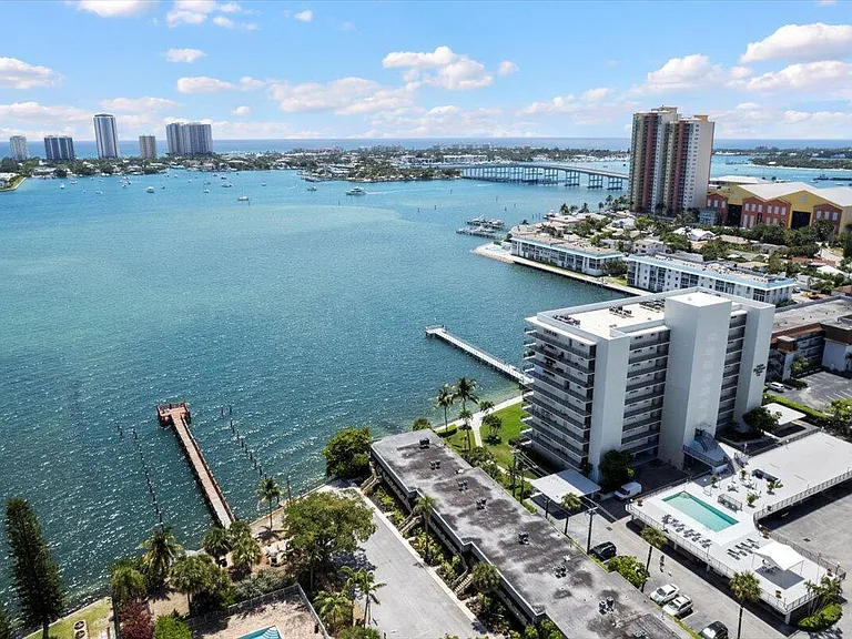 3040 Lake Shore Dr #101 — Photo 3