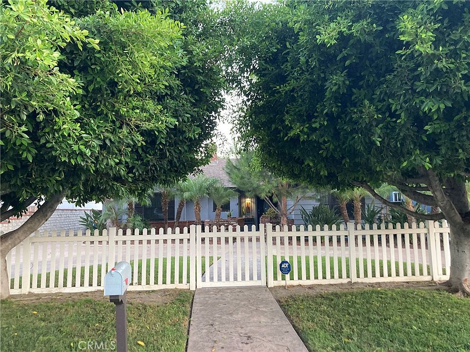 2nd image of 1812 W Riverside Dr