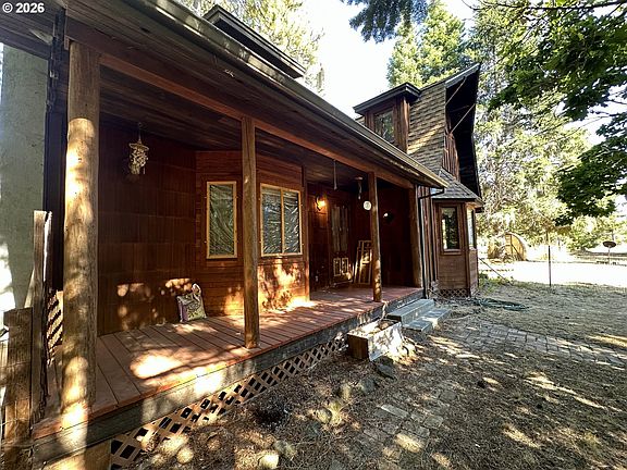 4th image of 701 Cedar Valley Rd