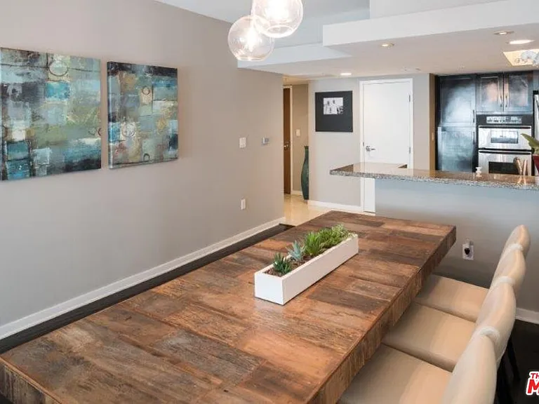 13700 Marina Pointe Dr #1725 — Photo 6