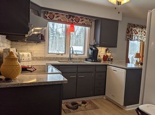 49 Lynnette Ct, Cheektowaga, NY 14227
