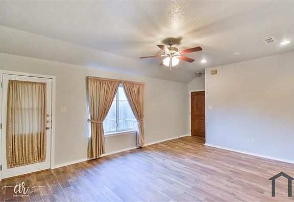 4th image of 3943 Carrera Ln