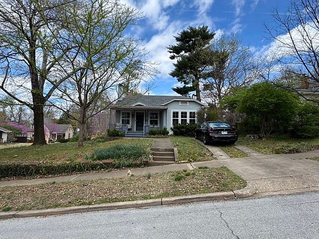 1st image of 406 E Gunter St