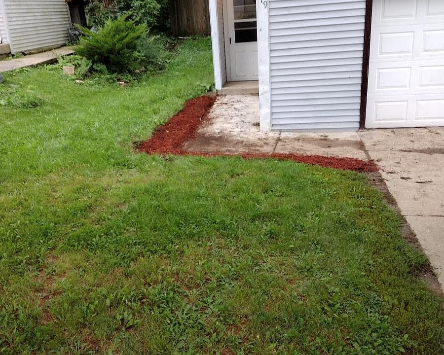 1st image of 819 Easton Pkwy #819