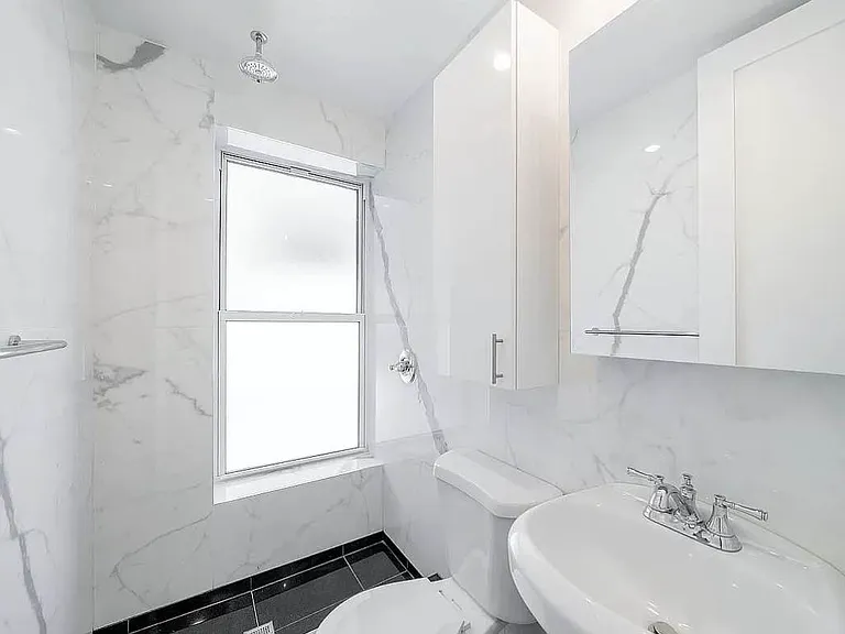 171 6th Ave #2D — Photo 5