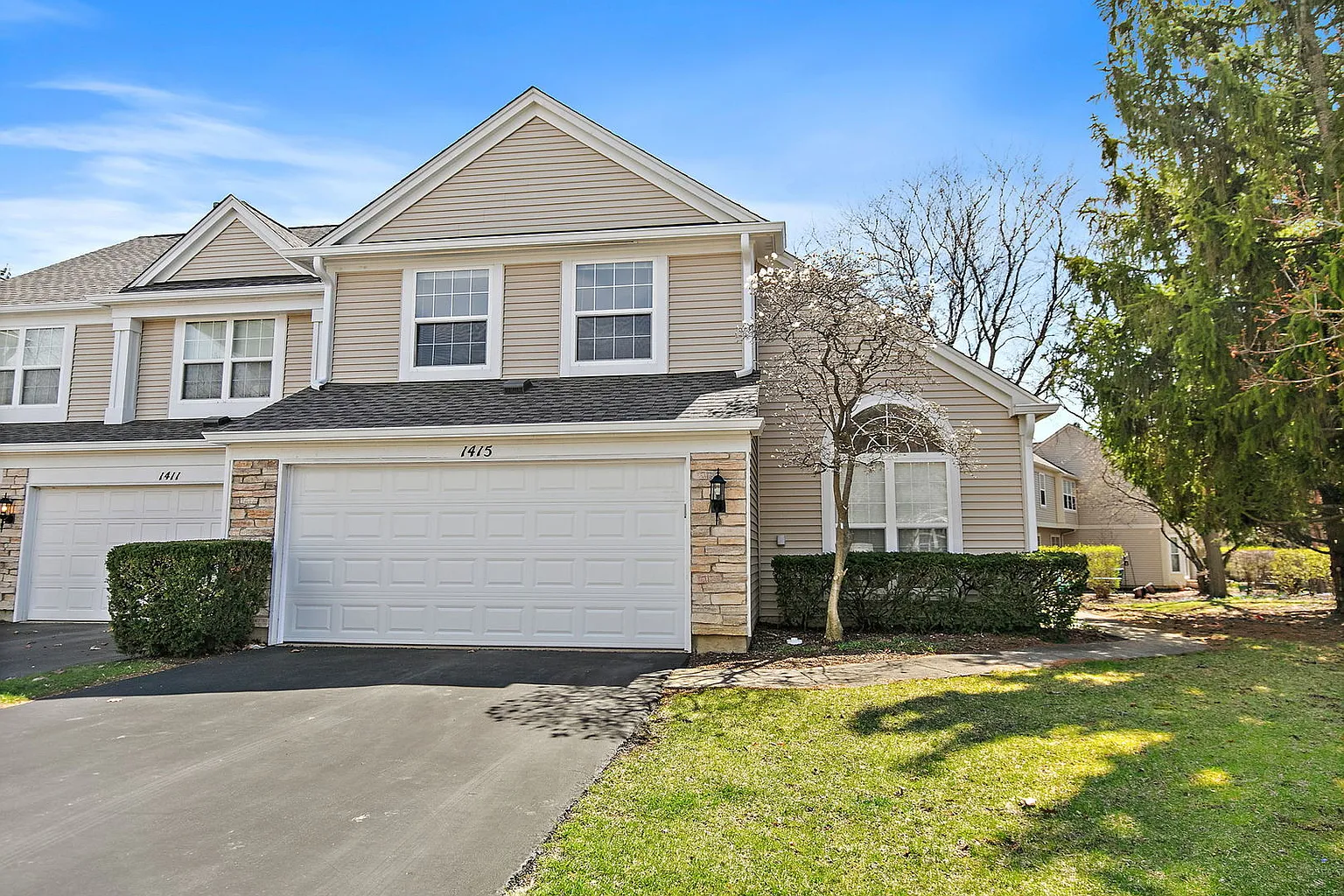 1415 Diamond Dr photo 1