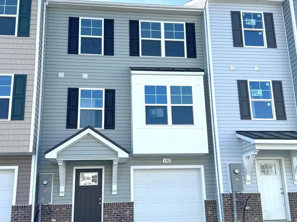 102 Moses Dr, Martinsburg, WV 25405