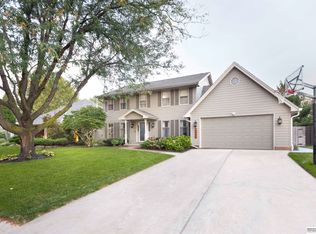16222 Bancroft Cir, Omaha, NE 68130