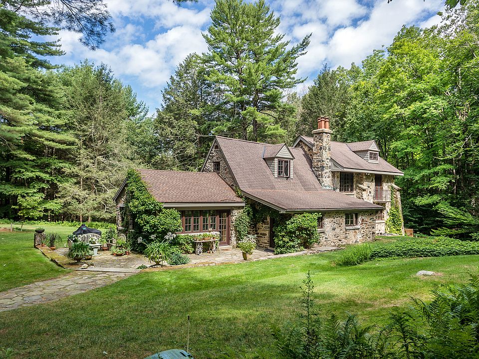 299 Great Hollow Road