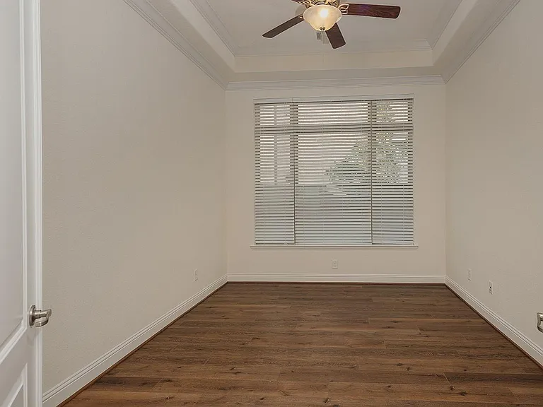 46 Caprice Bend Pl — Photo 26