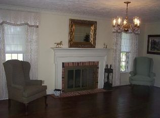 5513 E Gretna Rd, Gretna, VA 24557