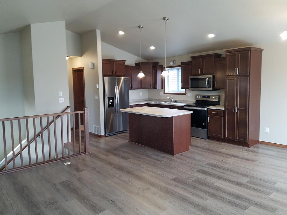 1st image of 2053 12th St W
