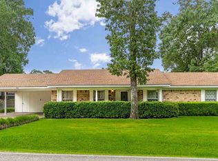 406 Helane Ln, Longview, TX 75604