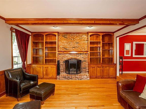 3rd image of 17222 W 70th St
