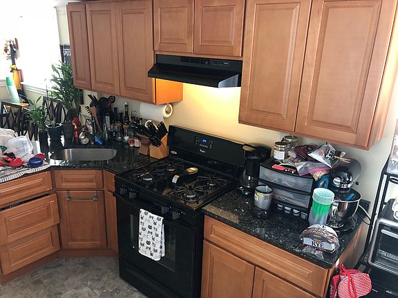 4th image of 306 Main St APT 3