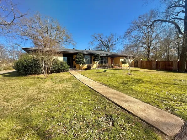 2008 Longview Dr, Henderson, TX 75652