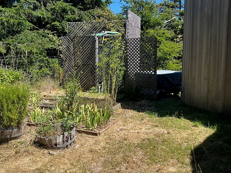 Iversen Dr — Photo 45