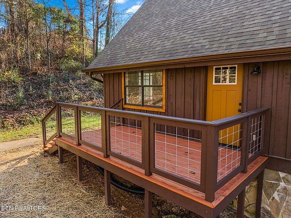 5th image of 729 Dogwood Dr