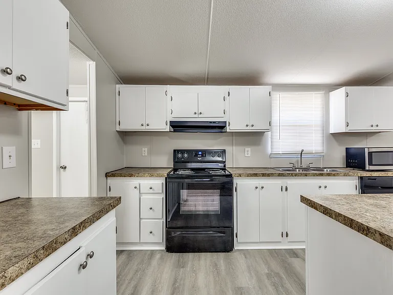 445 Arvel Cir — Photo 9