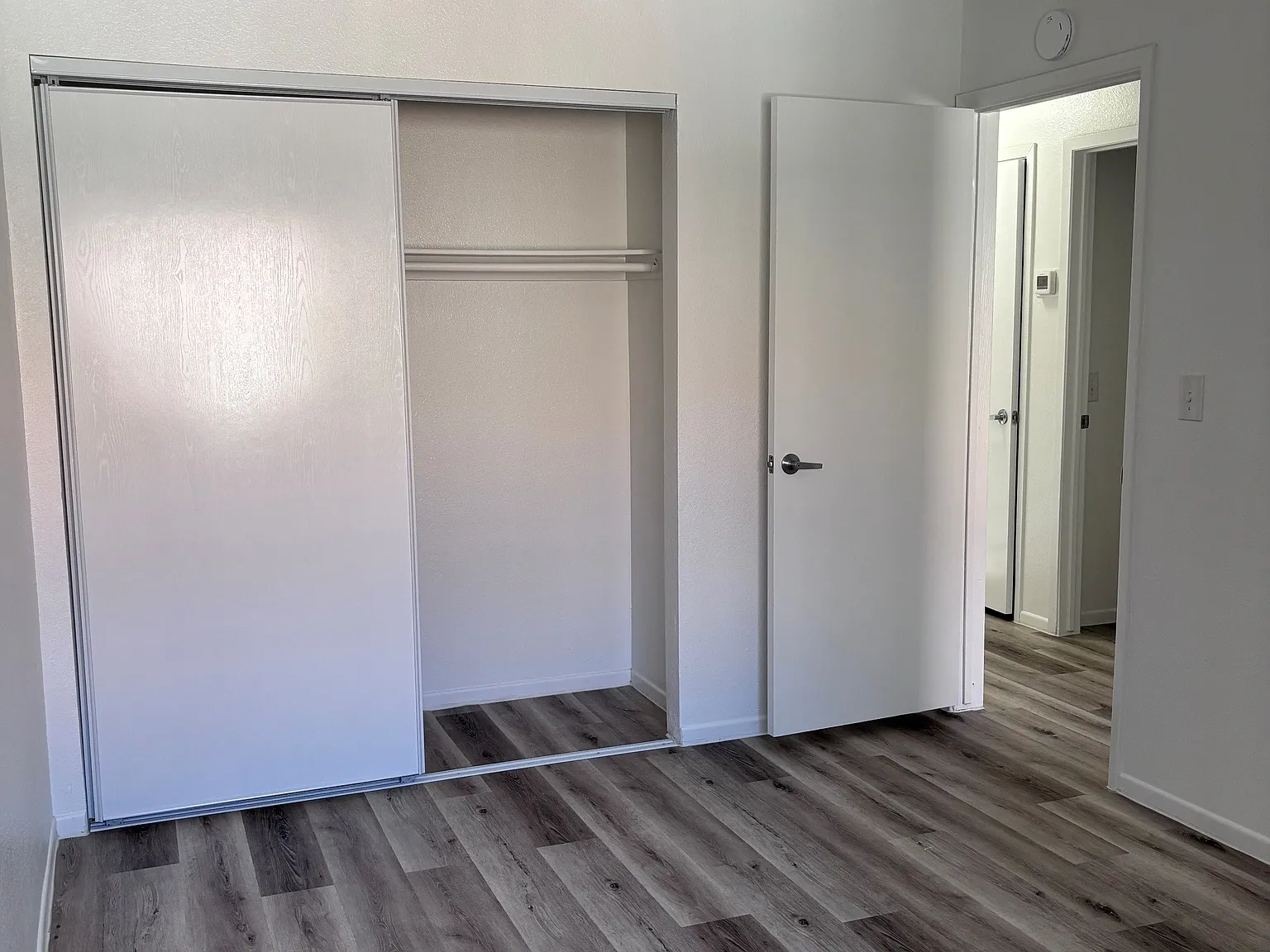 2 bed, 1.5 bath, 980 sqft, $1,634 — Photo 4