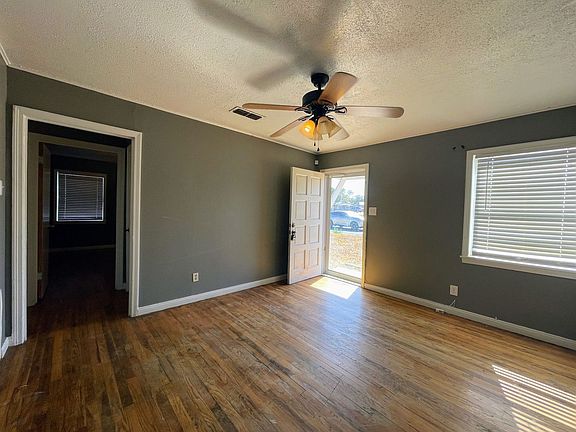 3rd image of 3718 Avenue V
