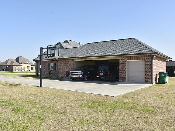 3rd image of 299 Westside Blvd
