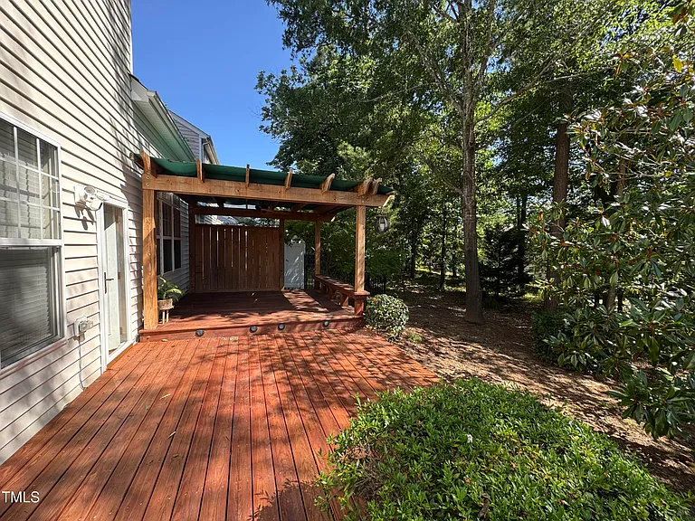 306 Meeting Hall Dr — Photo 4