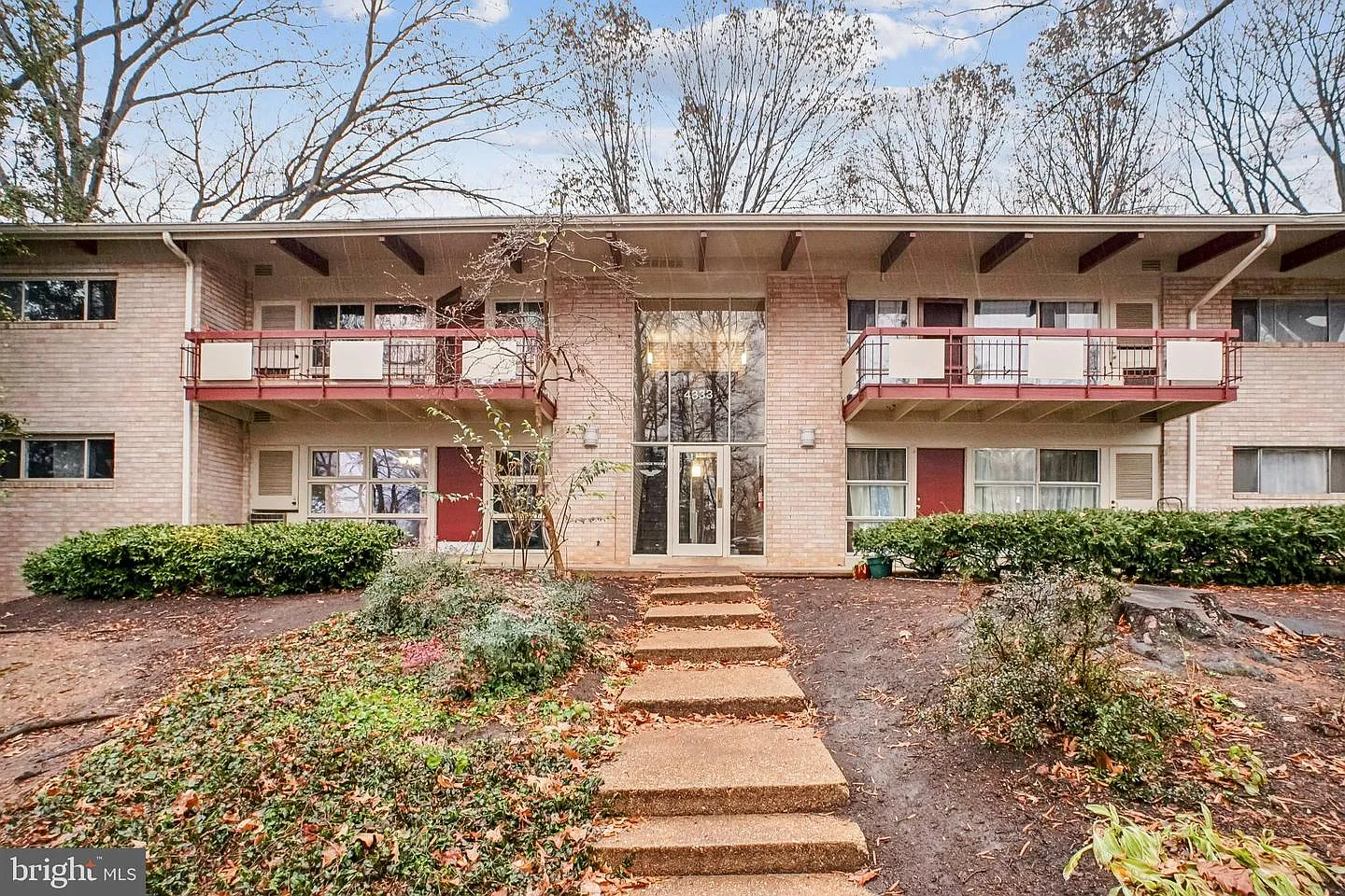 4333 Americana Dr APT 203 photo 1