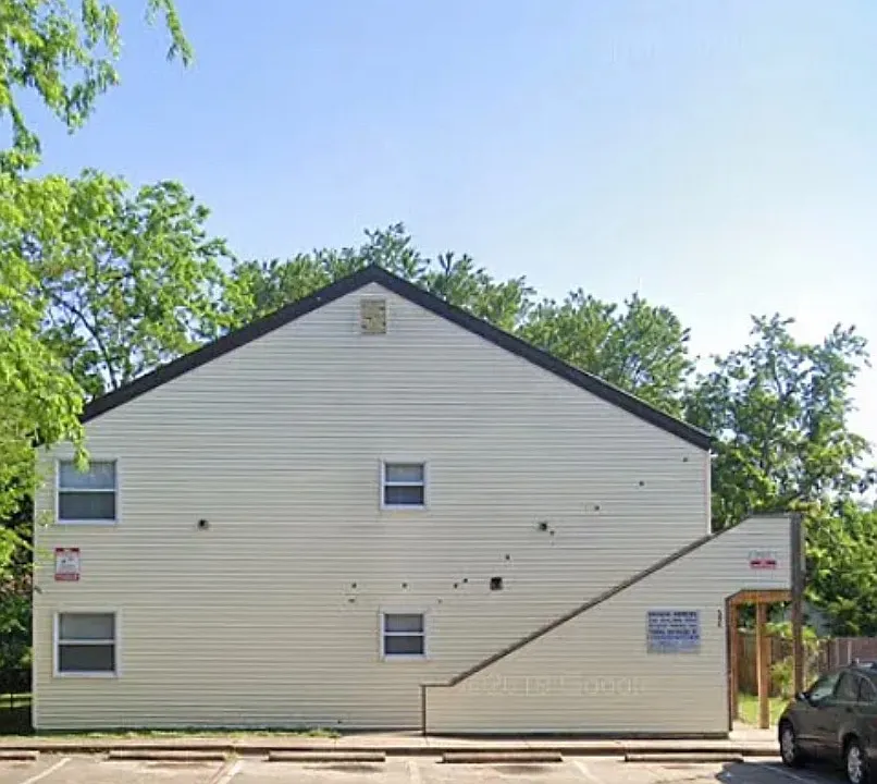 536 Ashlawn Dr #1