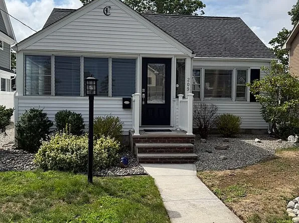 209 Jaehnel Pkwy, Point Pleasant Beach, NJ 08742