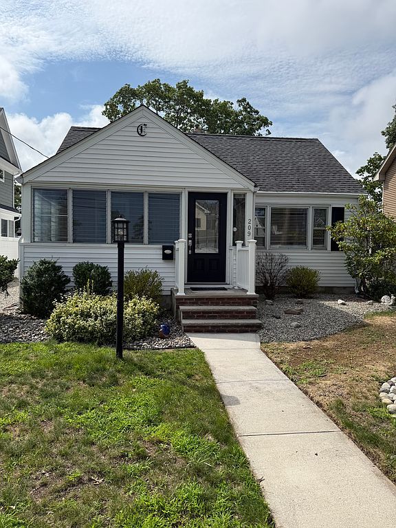 209 Jaehnel Pkwy - Property Image