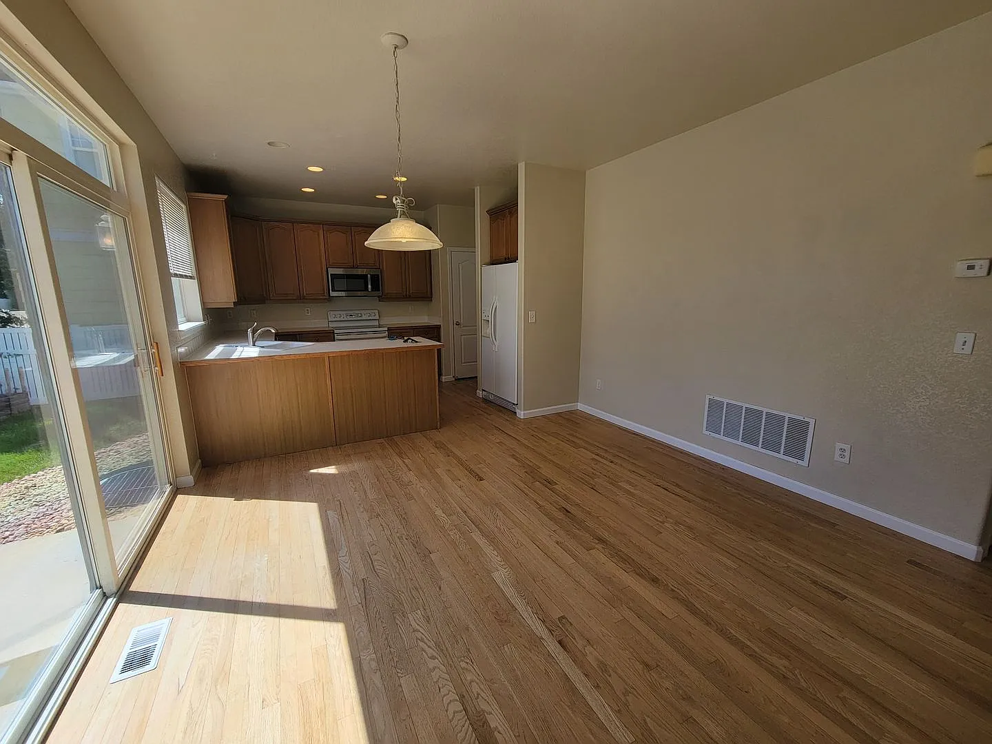 West Longmont 2 story single family home for rent in the much desired Renaissance neighborhood — Photo 4
