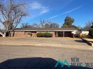 827 Pinon Dr, Hobbs, NM 88240