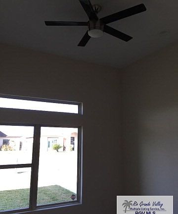 5th image of 3045 W Lake Ave