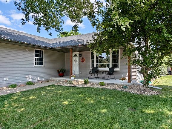 2nd image of 2726 Autumn Ln