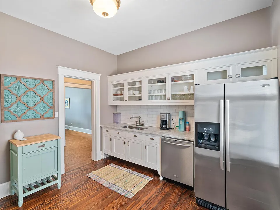 200 N Waldran Blvd #13