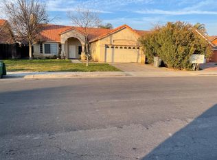 184 Santa Barbara St, Los Banos, CA 93635