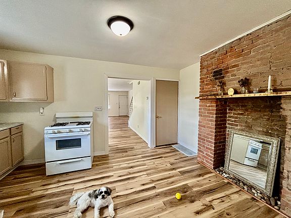 2nd image of 141 Horton St