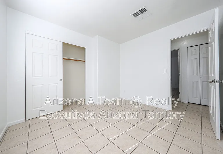 8873 E Rose Tree St — Photo 16