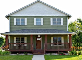 520 N Sunday Dr, Brandon, SD 57005