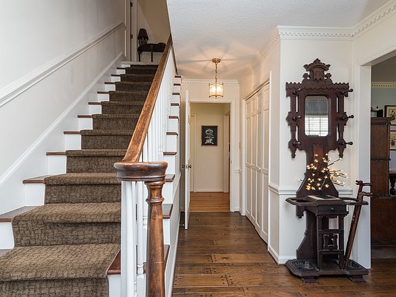 2nd image of 120 Jonas Dr