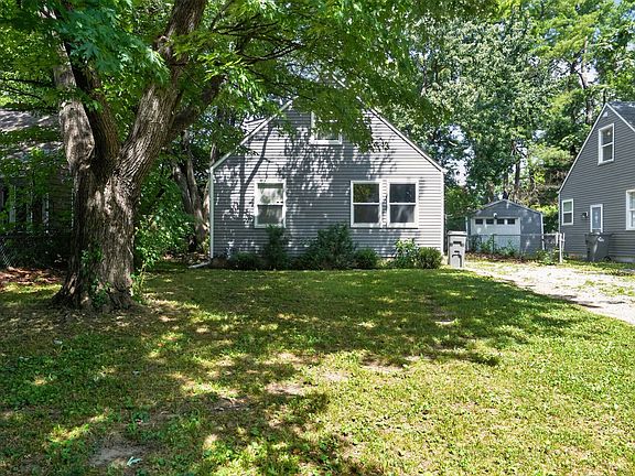 3rd image of 4515 Primrose Ave