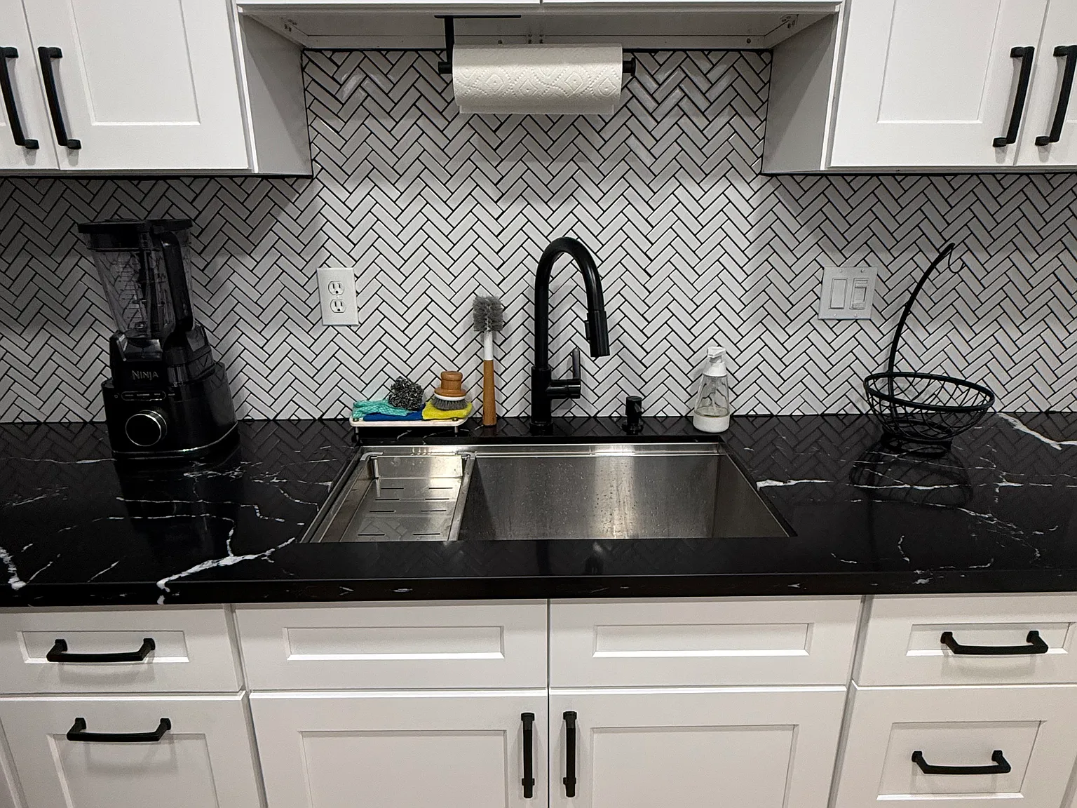 2 bed, 1361 sqft, $3,400 — Photo 3