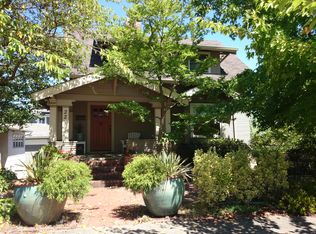 22 Raye St, Seattle, WA 98109