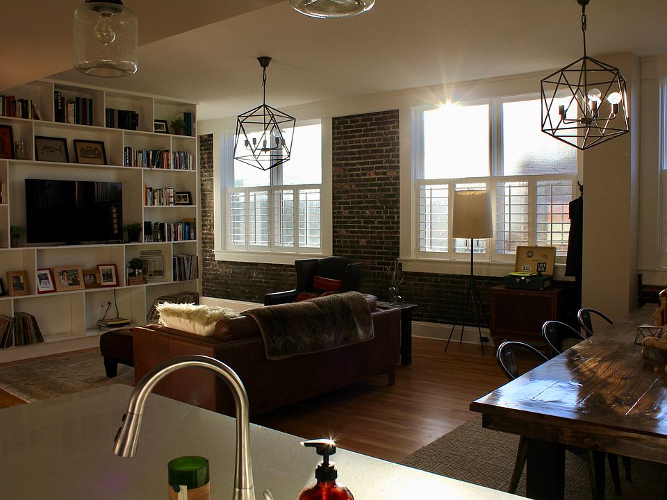 1st image of 2525 College St APT 2301