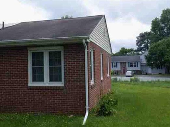 4th image of 21718 N Essex Dr