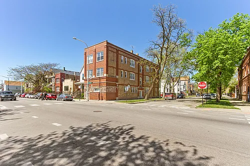 3734 W Diversey Photo 1