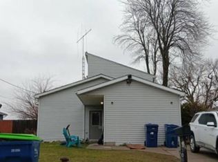306 Deens Ln, Bay City, MI 48706